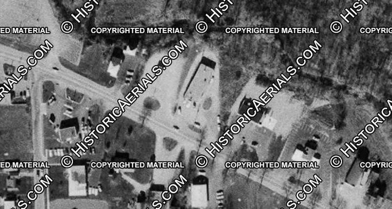 Frosty Freeze Drive-In (Boomers Burgers) - 1965 903 W Chicago Location (newer photo)